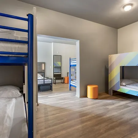 بيت شباب A&o Zuidoost *